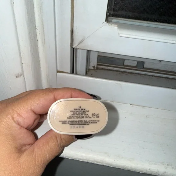 Anastasia Beverly Hills Skin tint - Picture 2 of 2